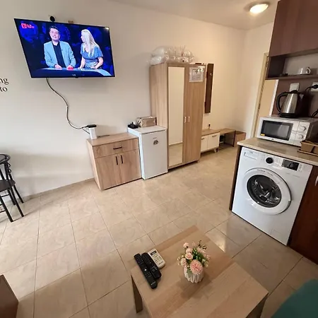 Deluxe In The Rose Complex Apartment *